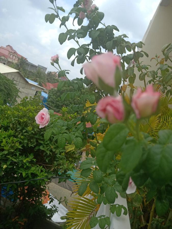 Kol House Bed & Breakfast Phnom Penh Exterior photo