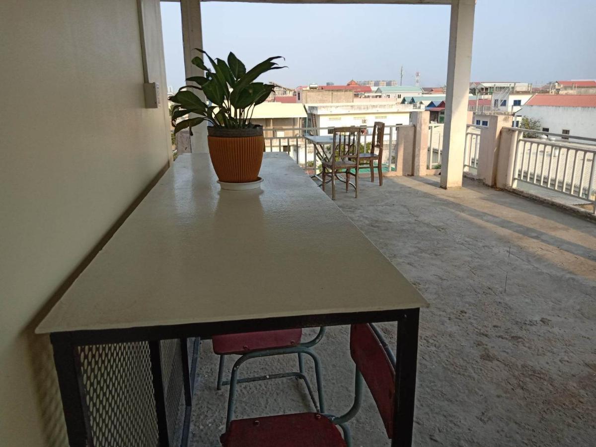 Kol House Bed & Breakfast Phnom Penh Exterior photo