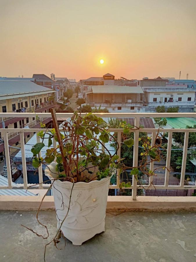 Kol House Bed & Breakfast Phnom Penh Exterior photo