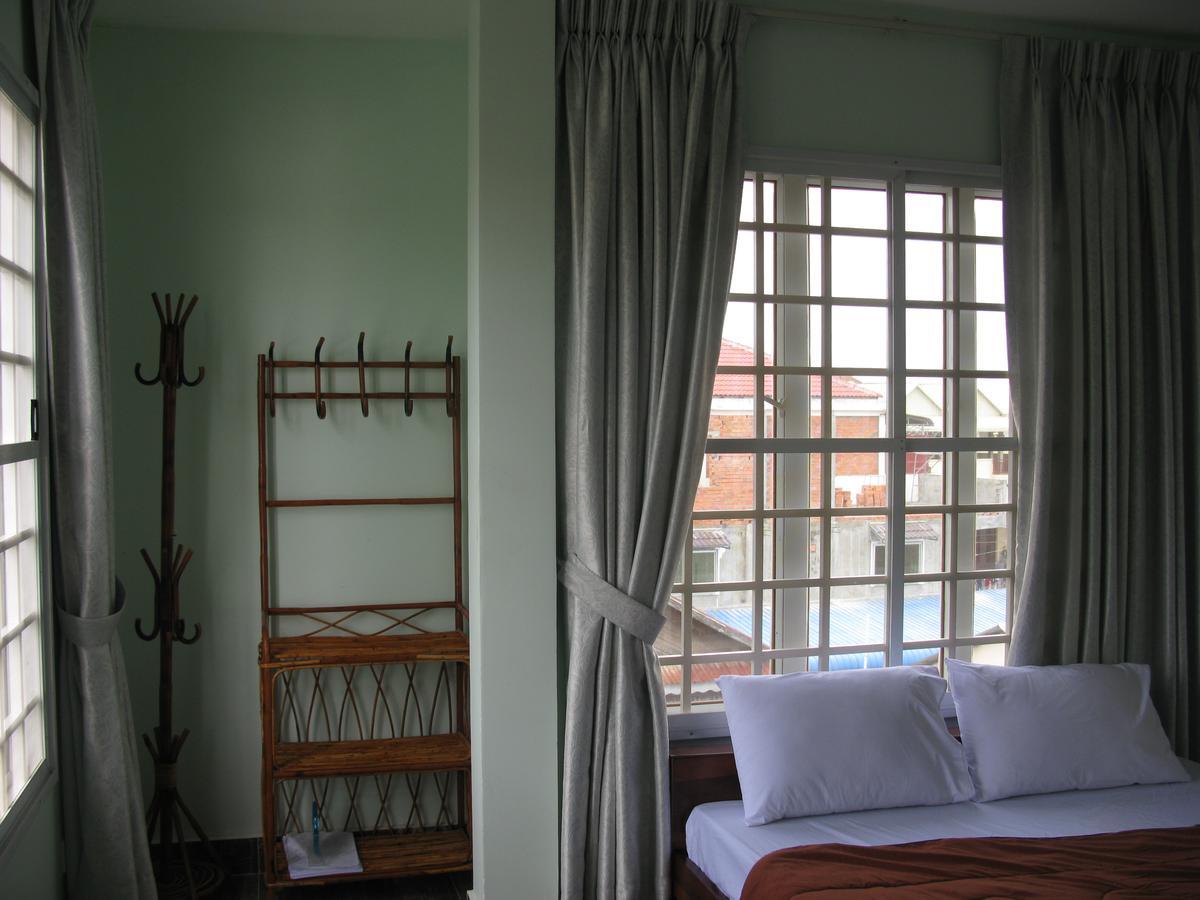 Kol House Bed & Breakfast Phnom Penh Exterior photo