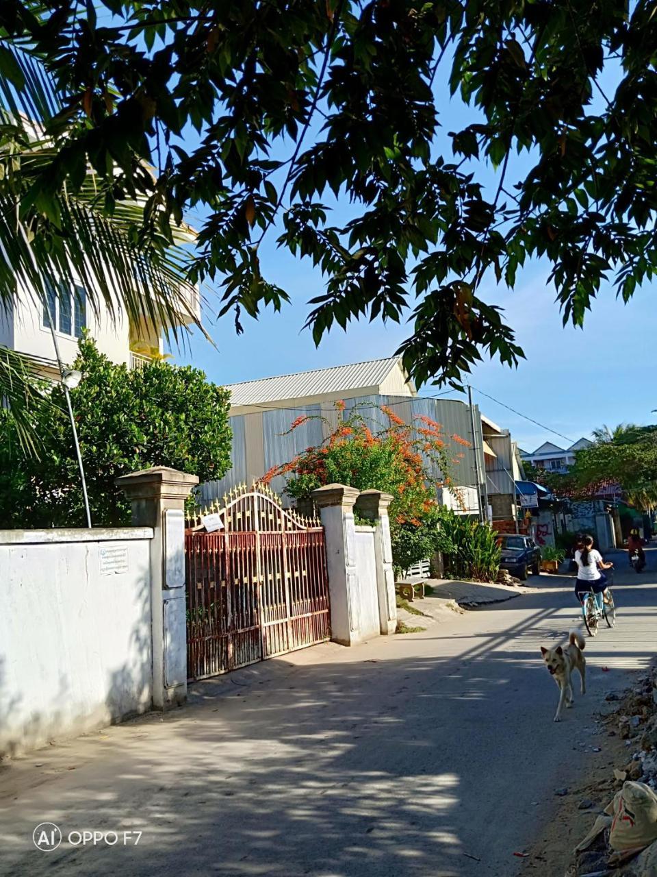 Kol House Bed & Breakfast Phnom Penh Exterior photo
