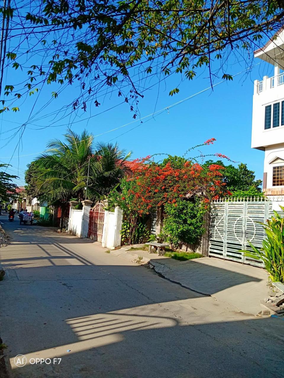 Kol House Bed & Breakfast Phnom Penh Exterior photo